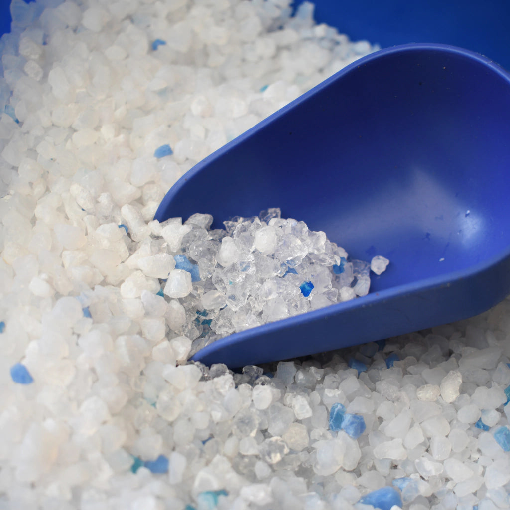 Umplutură pentru litieră CrystalCat cu silicat 3,8 litri